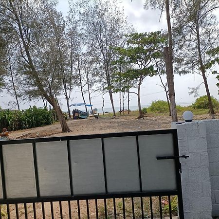 Kadalamma Beach Homestay Alappuzha Buitenkant foto